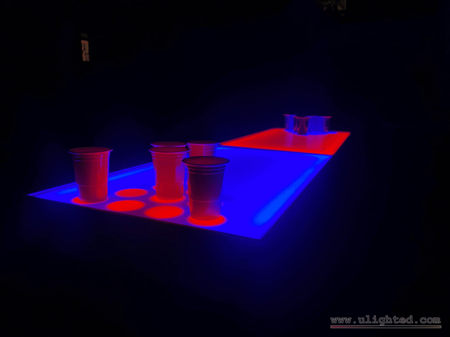 LED Beer Pong Tisch Standard mit rot und blau beleuchten Platten